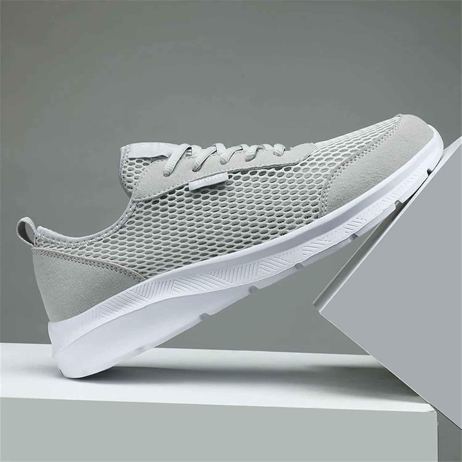 Athletic Fashion Sneakers for Men Slip on Lightweight Breathable Fashion Sneaker Business Casual Versatile Shoes