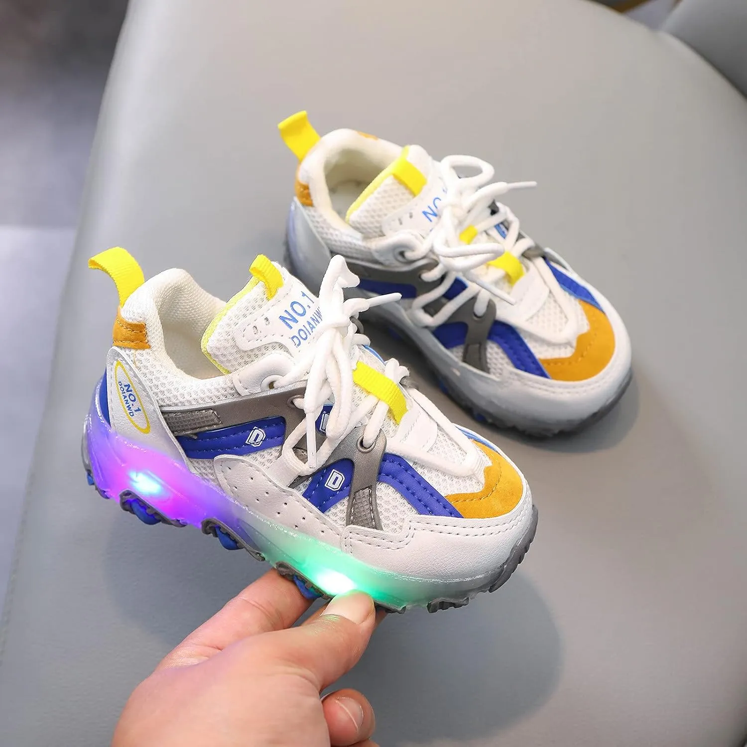 EnJoCho Kids Running Shoes Girls Led Children Luminous Sport Kids Baby Shoes Light Boys Bling Baby Shoes Breathable
