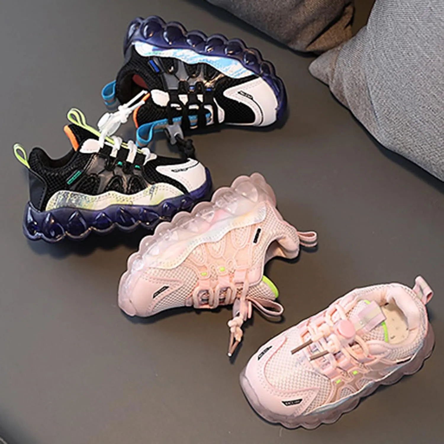 Fashion Light On LED Baby Shoes Breathable Soft Sole Slip-on Athletic Sneakers Toddler Cool Luminous Girls Slip Shoes