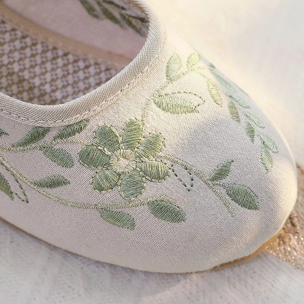 JYHBHMZG 4Cm Block Heels Women Cotton Embroidered Shoes Elegant Soft Comfortable Retro Costume Pumps White Beige