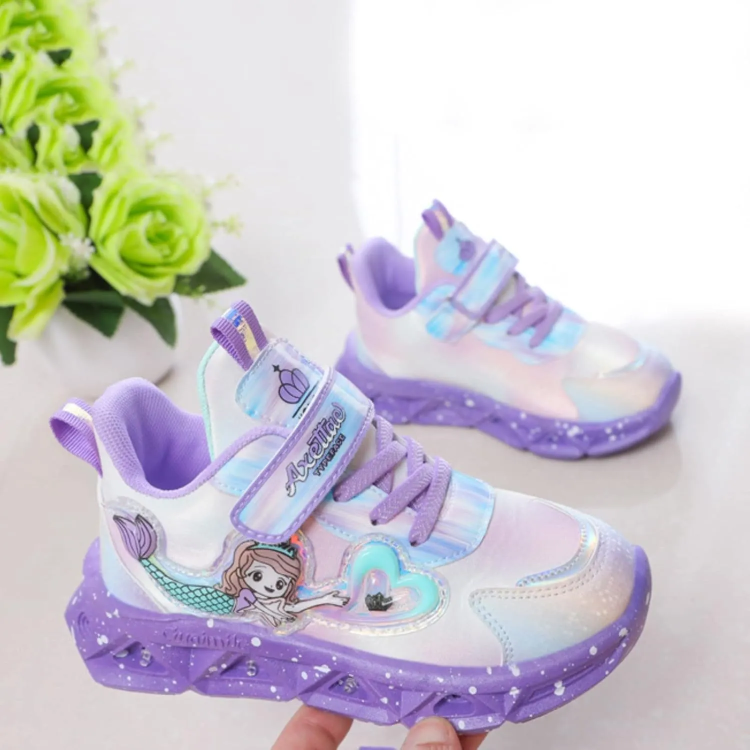 LED Light Up Shoes for Girls Kids Toddler Breathable Flashing Sneakers Breathable Toddler Girl Athletic Shoes Size 8