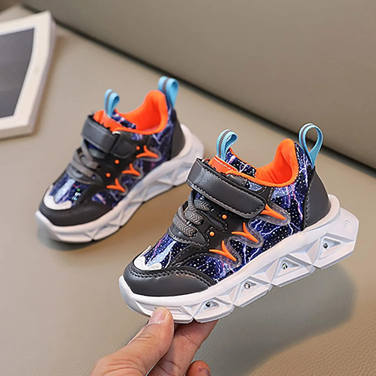 Light Up Shoes Toddler Girls Boys Lightweight LED Flashing Glitter Mesh Breathable Adorable Sneakers for Little Kid