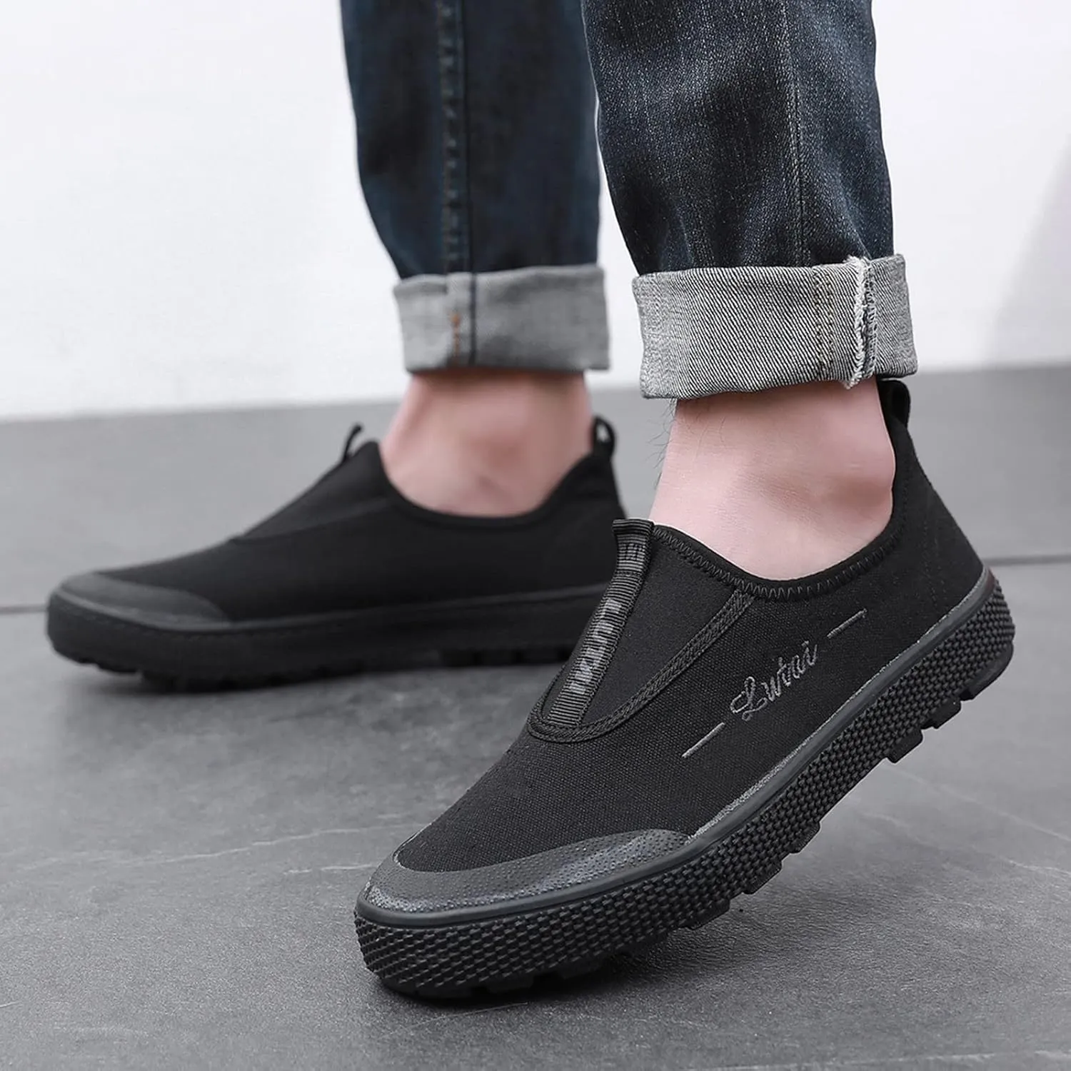 Men Shoes Breathable Canvas Men Shoes Rubber Soled High Top Labor Sneaker Storage Sneaker