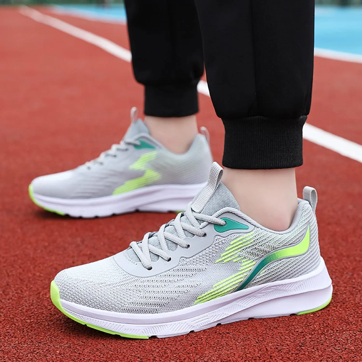 Men Sports Shoes Fashion Summer New Pattern Mesh Breathable and Comfortable Flat Bottom Non Sneaker Crease Shield Men