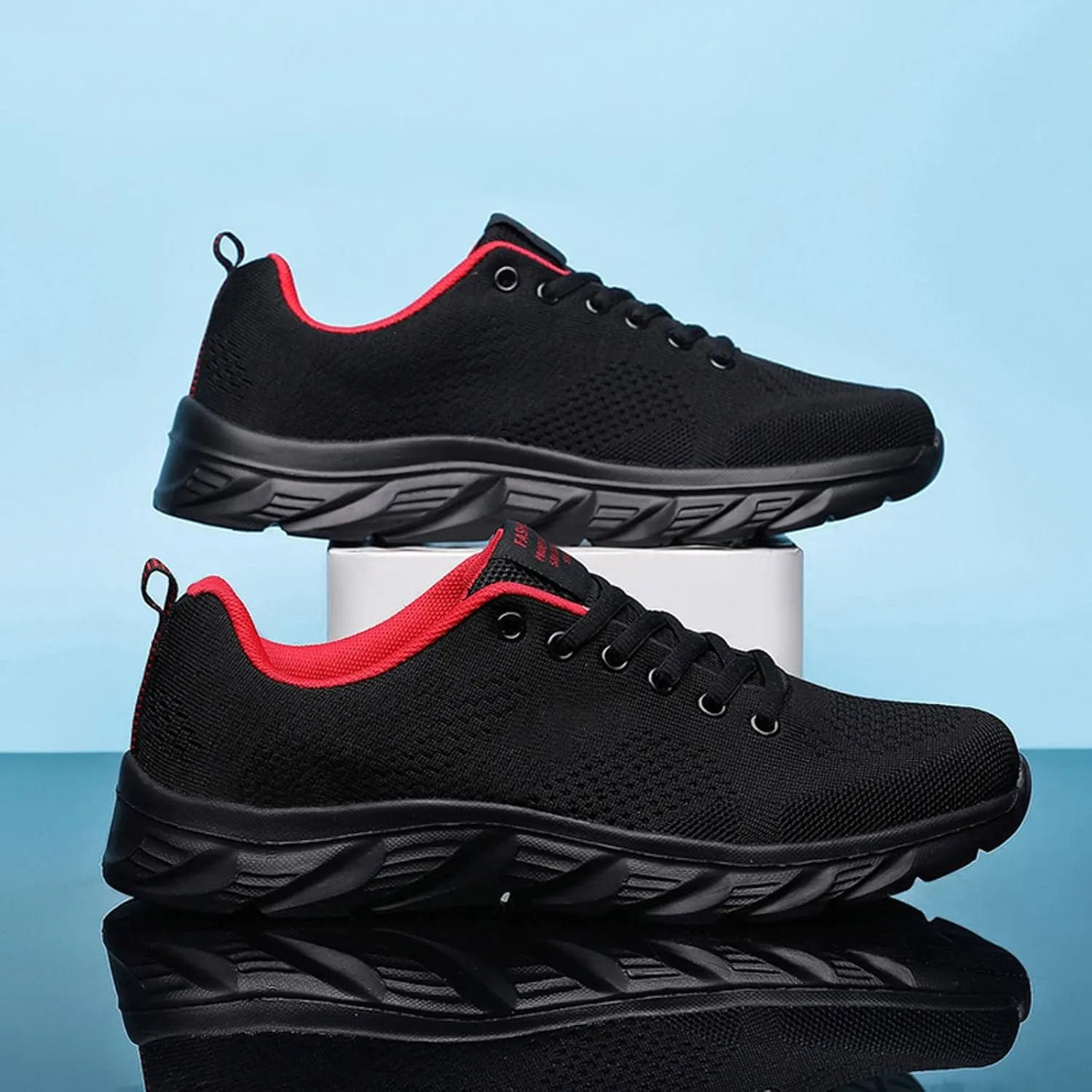Men Sports Shoes Fashionable Color Matching New Pattern Summer Mesh Breathable Comfortable Thick Baseball Mens Sneaker