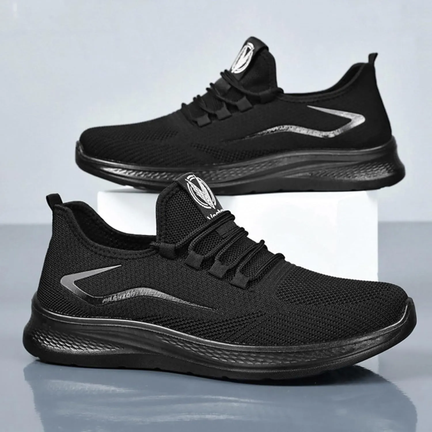 Men Sports Shoes Fashionable New Pattern Simple Mesh Breathable and Comfortable Flat Bottom Thick Sole Men Shoes Sneaker