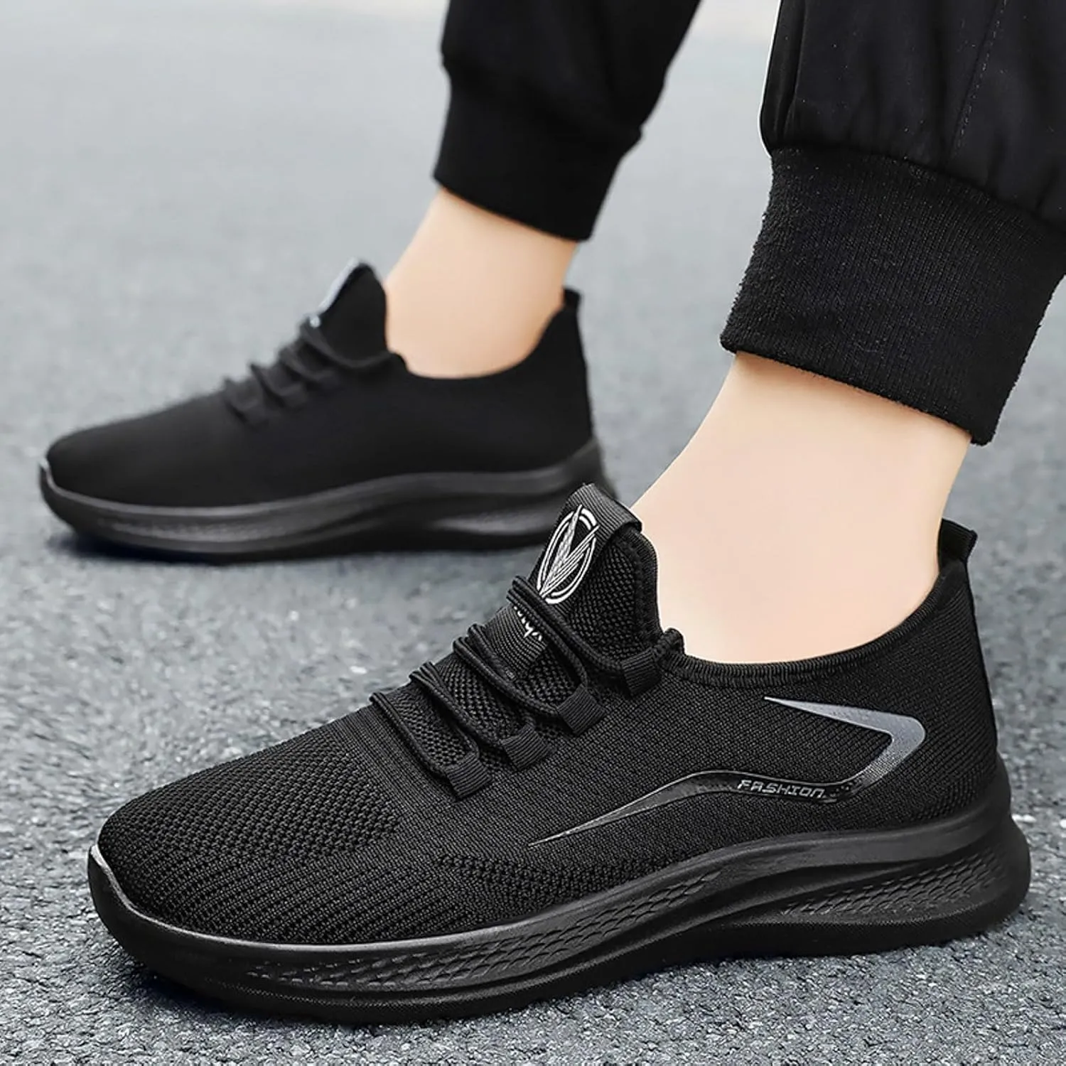 Men Sports Shoes Fashionable New Pattern Simple Mesh Breathable and Comfortable Flat Bottom Thick Sole Men Shoes Sneaker