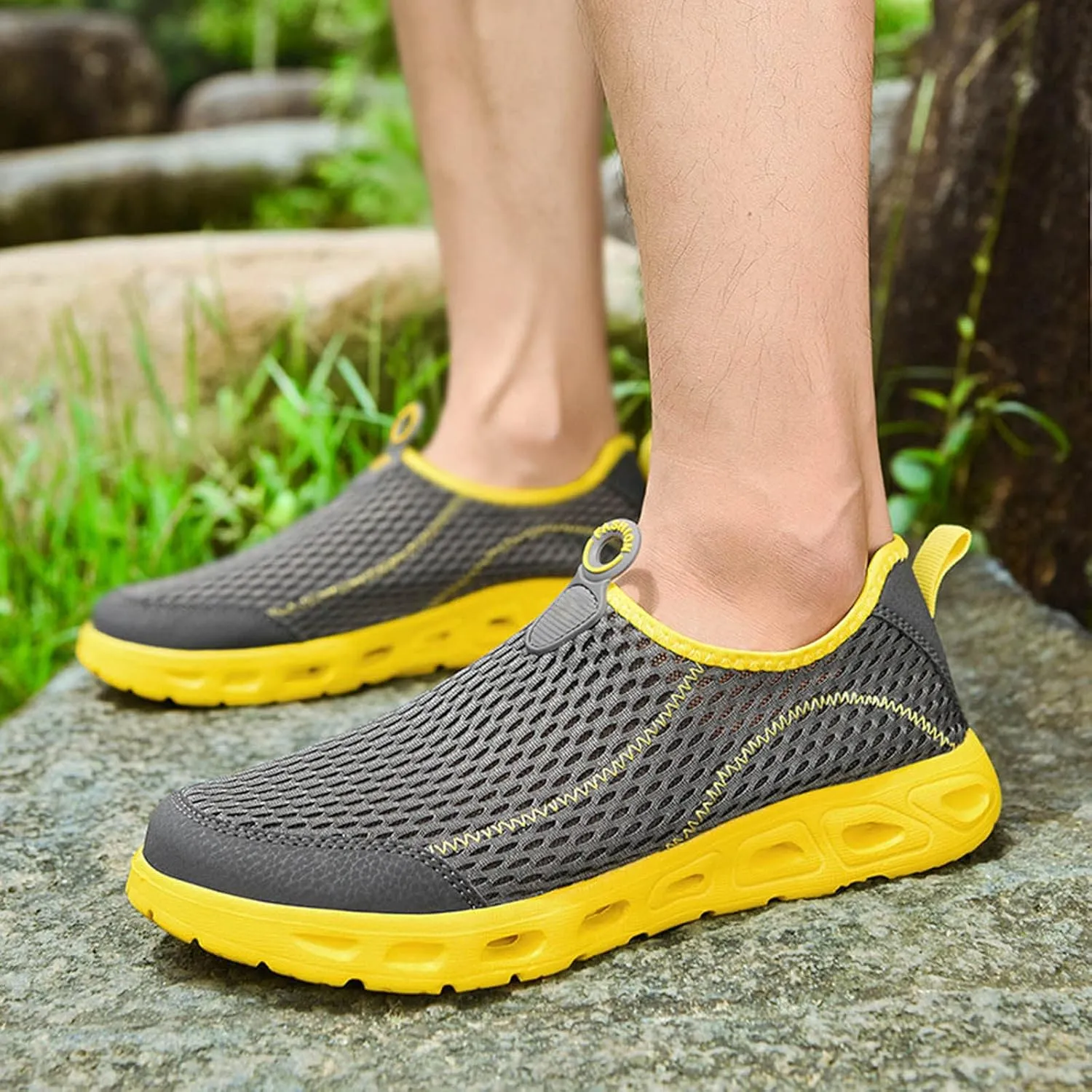 Men Sports Shoes Spring and Summer Fashionable New Pattern Mesh Breathable Comfortable Non Slip Soft Sole Sneaker