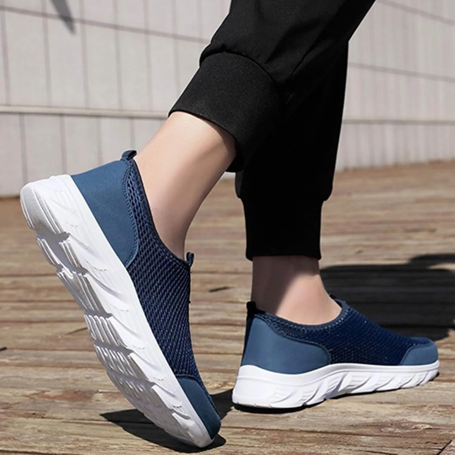Men's Breathable Barefoot Shoes Lightweight Breathable Walking Shoe Gym Tennis Convenient Elderly Slip on Shoes