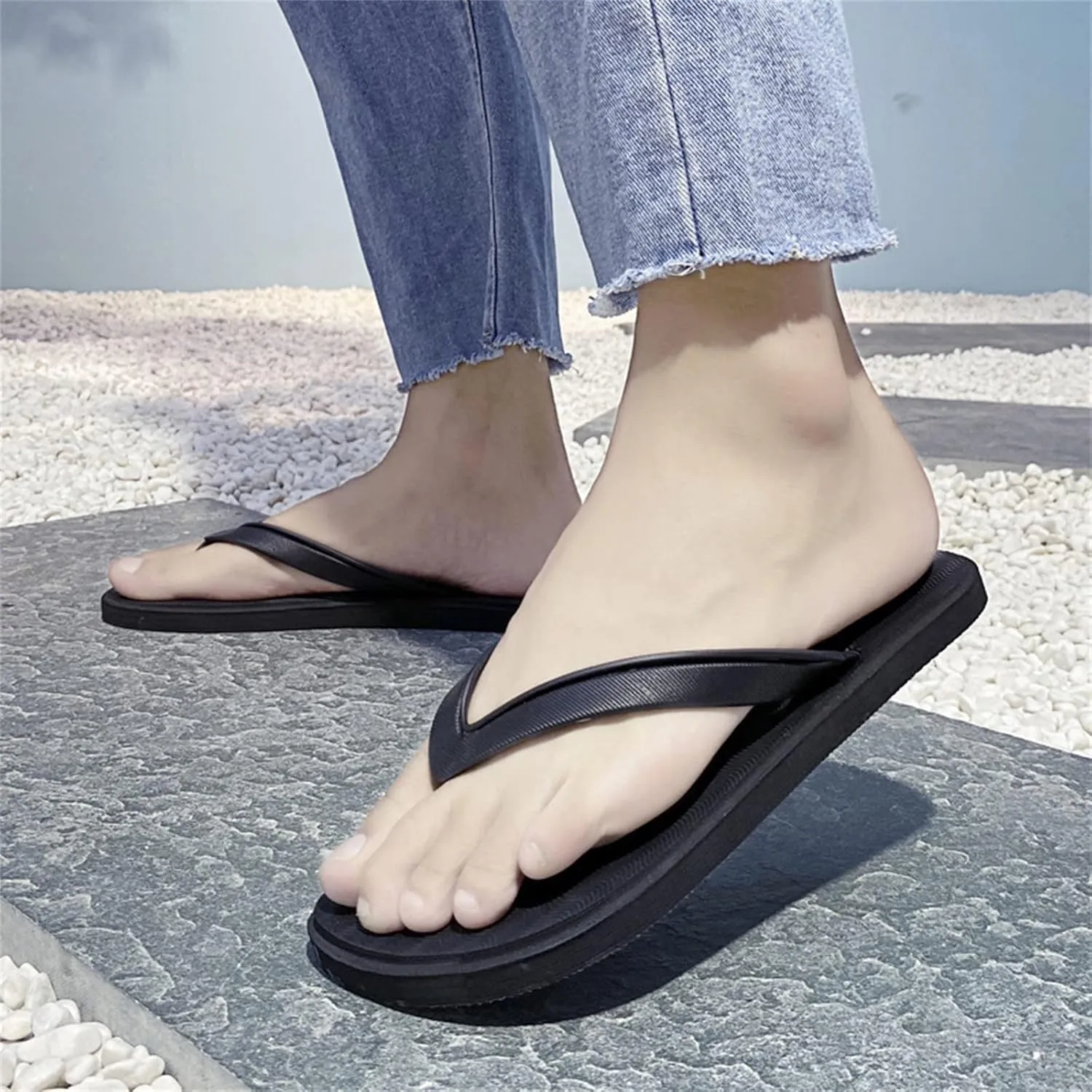 Sandals for Men Flip Flop Fashion Summer Men Flip Flops Flat Bottom and Light Cover Comfortable and Simple Style Solid Color (Black, 11)