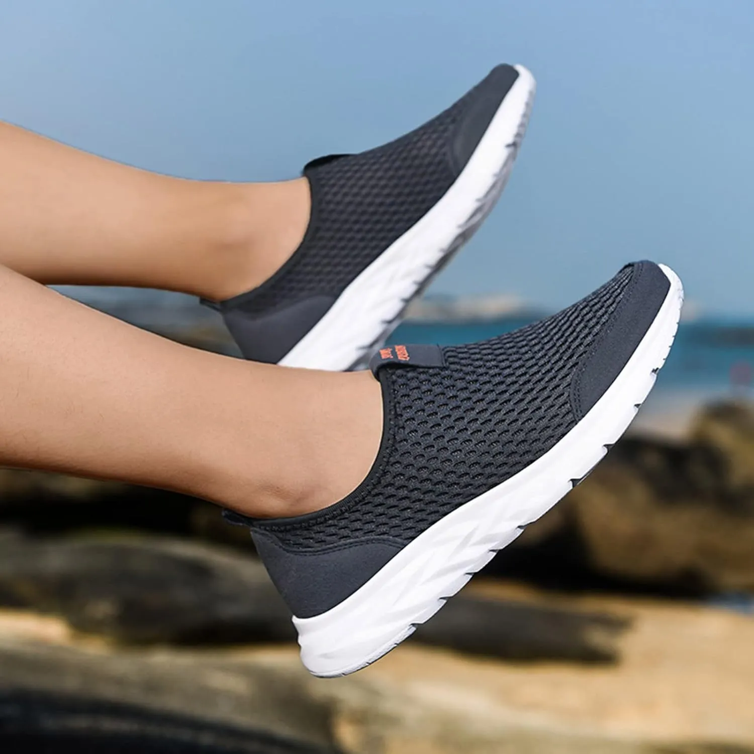 Slip on Sneakers Women Casual Lightweight Tennis Shoes Non Slip Work Shoes Women Breathable Mesh Walking Sneakers