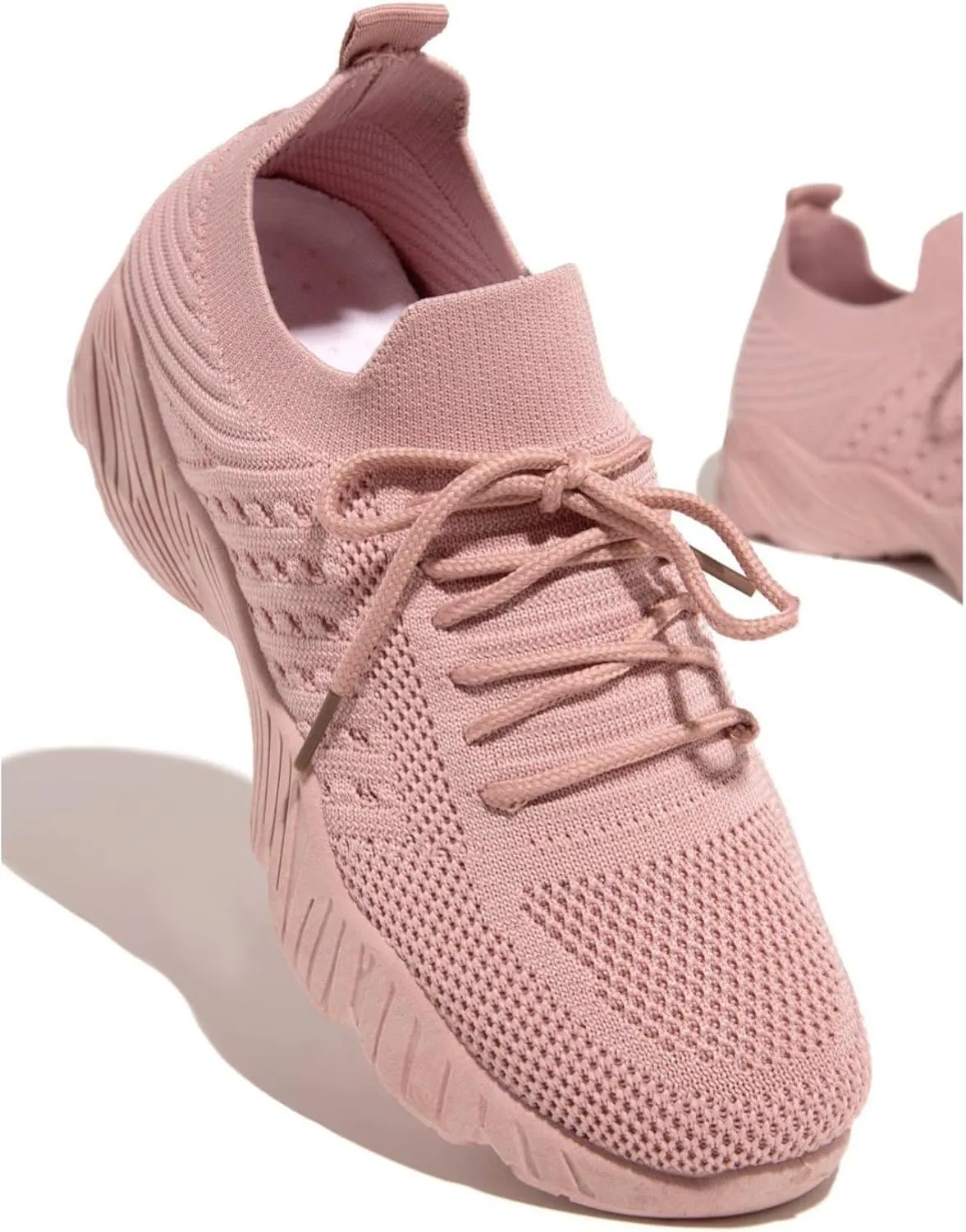 Sneakers For Women Trendy 2025 Walking Shoes Comfort Light Weight Casual Athletic Gym Tennis Running Slip On Sneakers