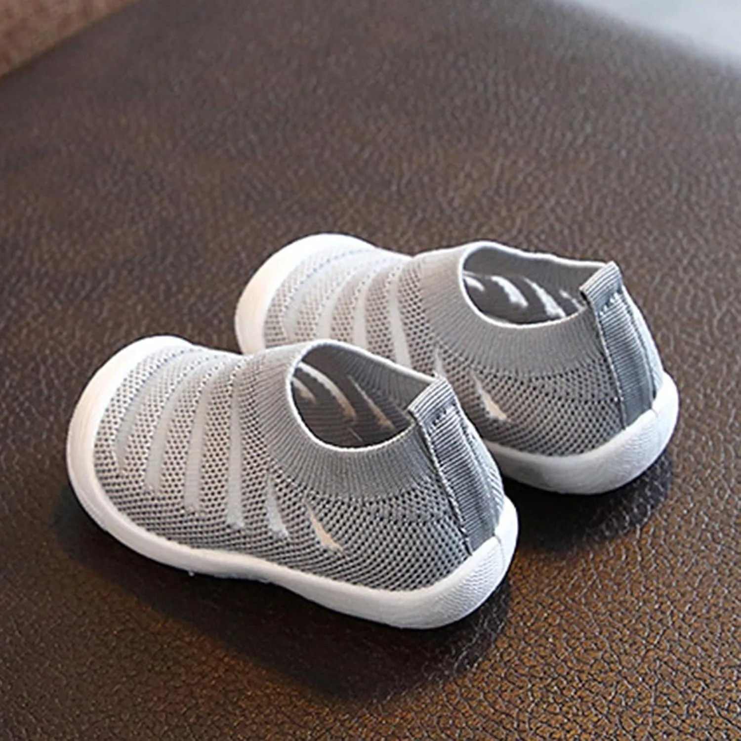 Summer and Autumn Cute Girls Flying Woven Mesh Breathable Flat Solid Color Slip On Comfortable Size 9 Kids Shoes Girls
