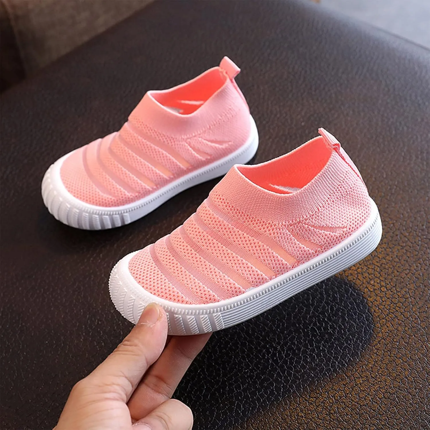 Summer and Autumn Girls Flying Woven Mesh Breathable Comfortable Flat Casual Cute Toddler School Shoes