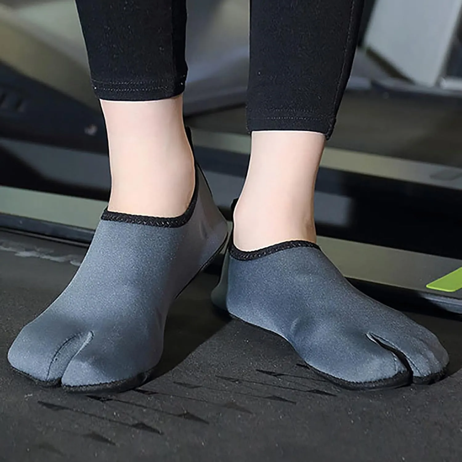 Water Shoes Men Wide Foot Quick Dry Aqua Sock Hiking and Water Shoes for Women Womens Pool Shoes Footwear Wide Toe Water Shoes for Swimming Fishing