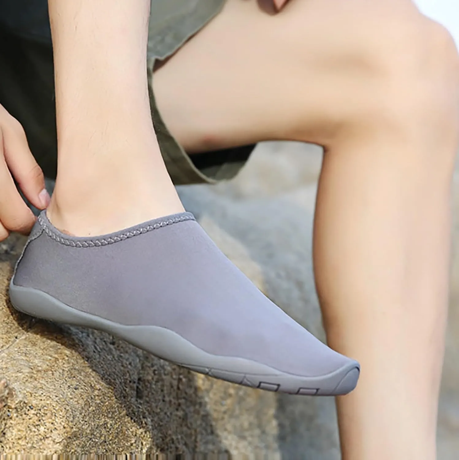 Water Shoes Women Men Barefoot Quick Dry Aqua Socks Beach Swim Pool Shoes Lightweight Outdoor Sports Hiking Surf Yoga Exercise Footwear