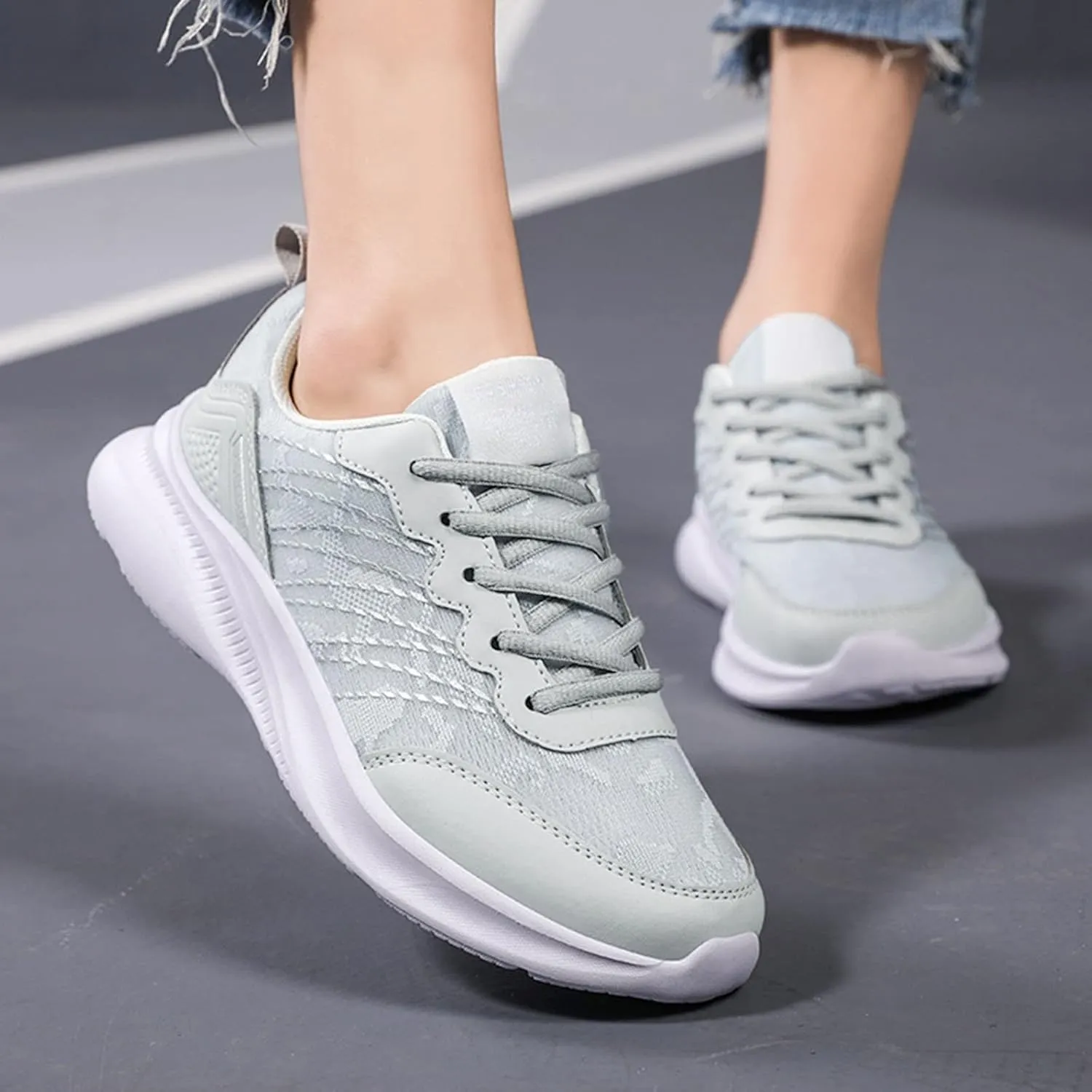 Women Breathable Slip On Sneakers Casual Walking Shoes Lightweight Canvas Comfortable Flats Non Slip Loafers