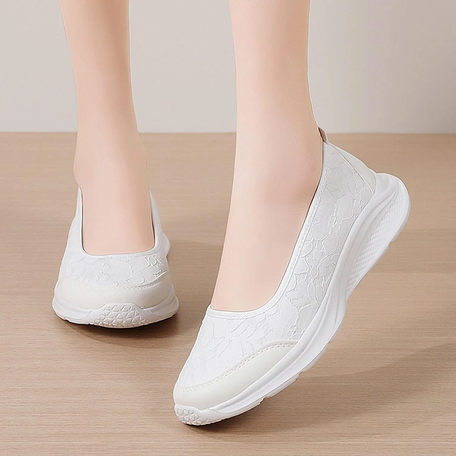 Women Casual Slip On Sneakers Lightweight Walking Shoes Comfortable Canvas Flats Non Slip Breathable Loafers