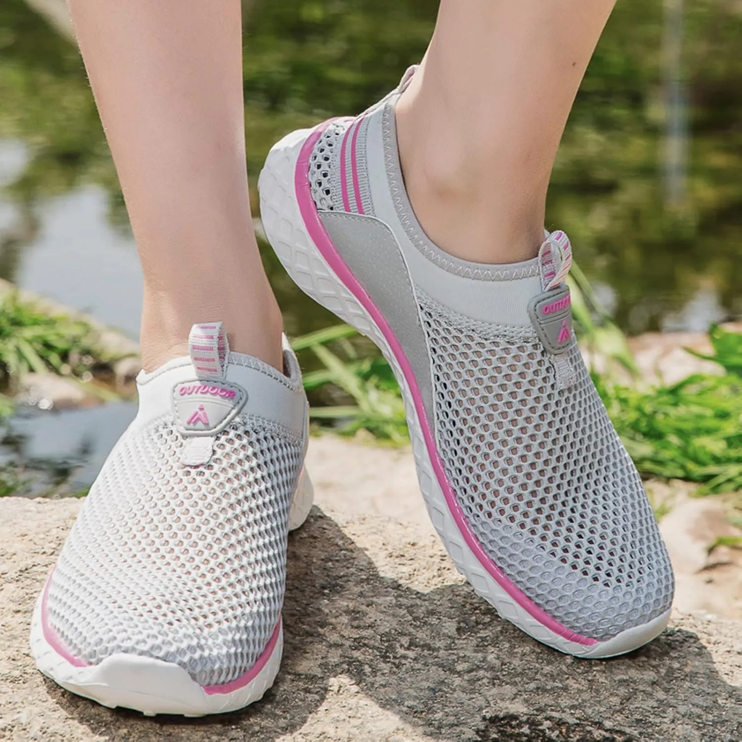 Women Slip On Casual Sneakers Comfortable Walking Shoes Lightweight Canvas Flats Non Slip Breathable Loafers
