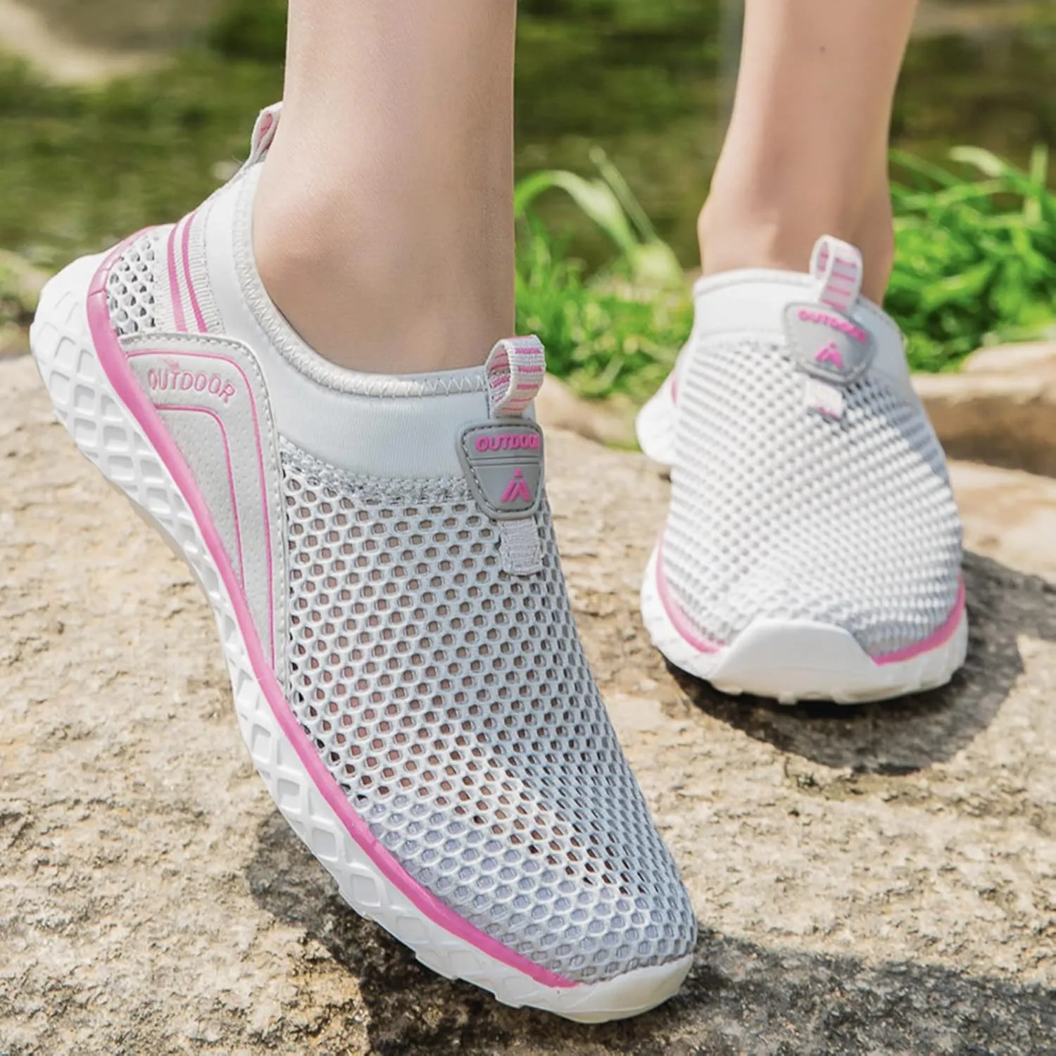 Women Slip On Casual Sneakers Comfortable Walking Shoes Lightweight Canvas Flats Non Slip Breathable Loafers