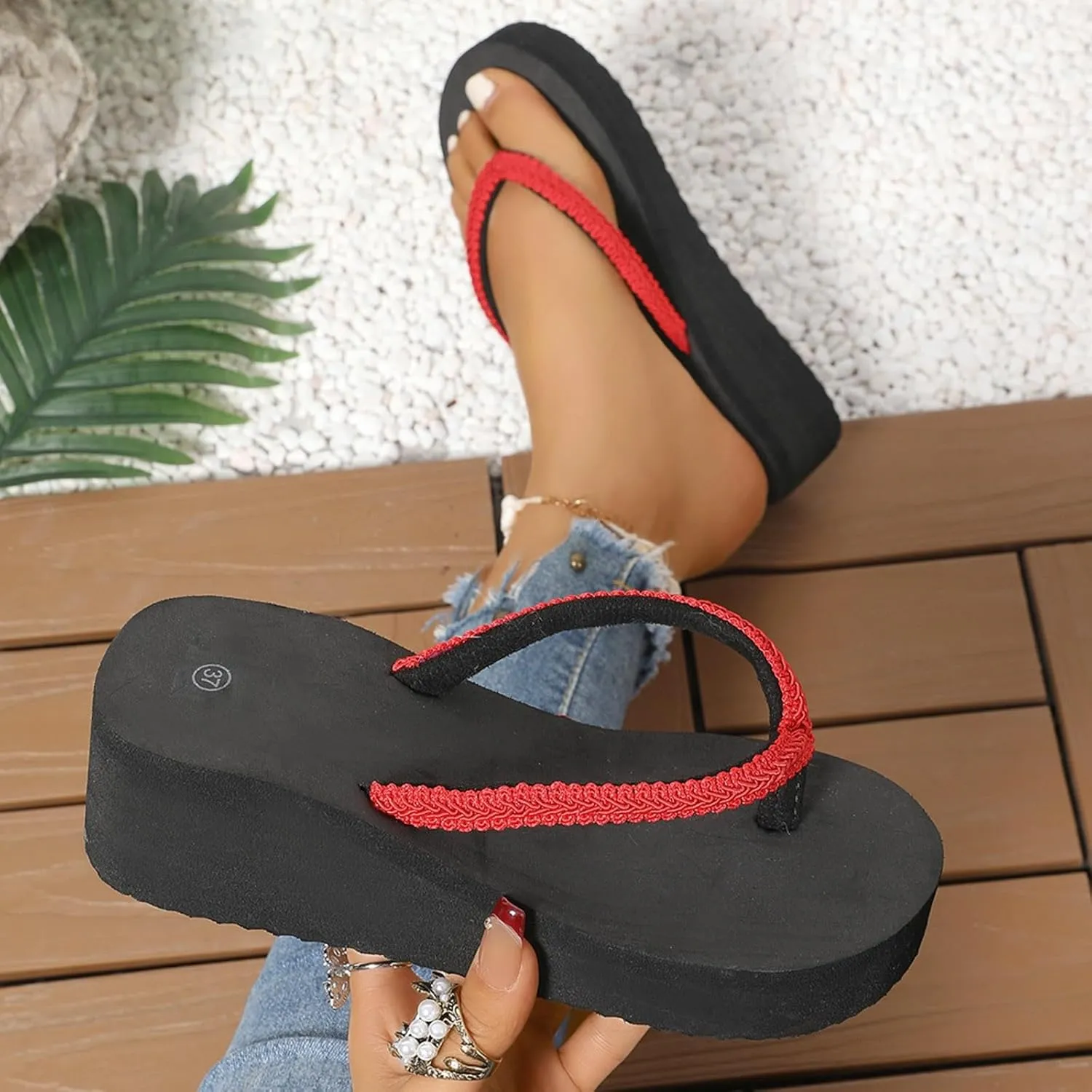 Women's Arch Support Flip Flops Walking Thong Sandals Indoor Outdoor for Summer Breathable Casual Slippers