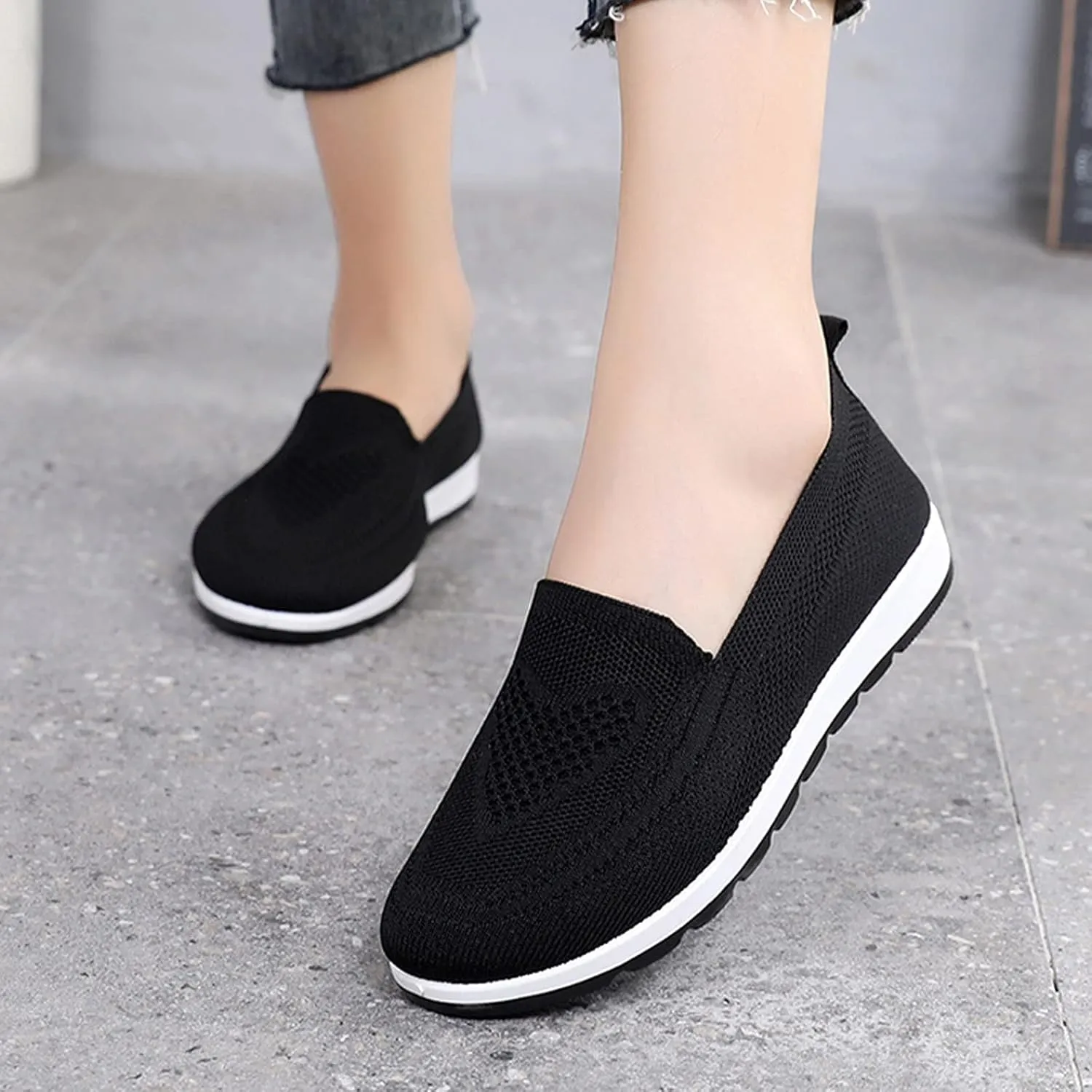 Womens Breathable Running Sports Shoes Low Top Tennis Shoes Non Slip Lightweight Walking Shoes Elderly Shoes