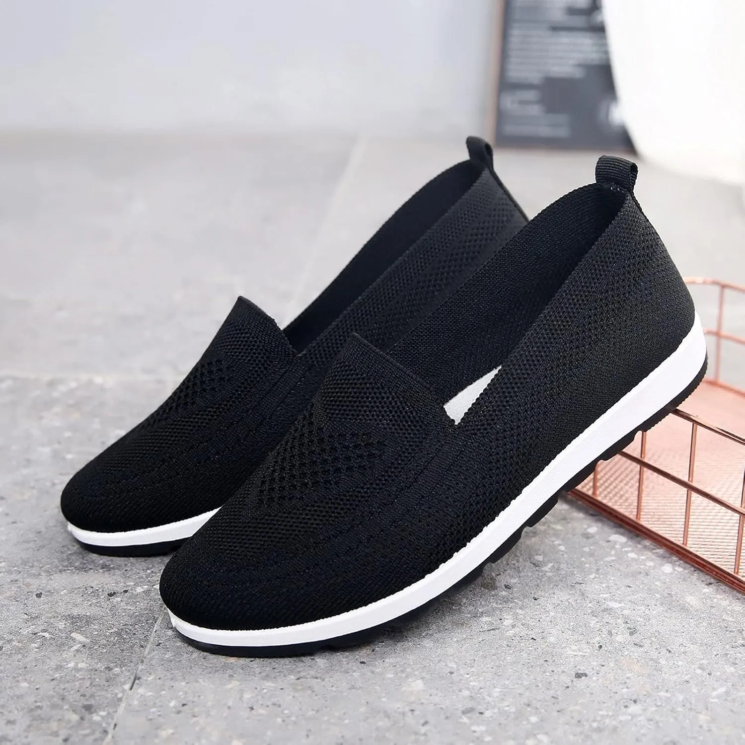 Womens Breathable Running Sports Shoes Low Top Tennis Shoes Non Slip Lightweight Walking Shoes Elderly Shoes