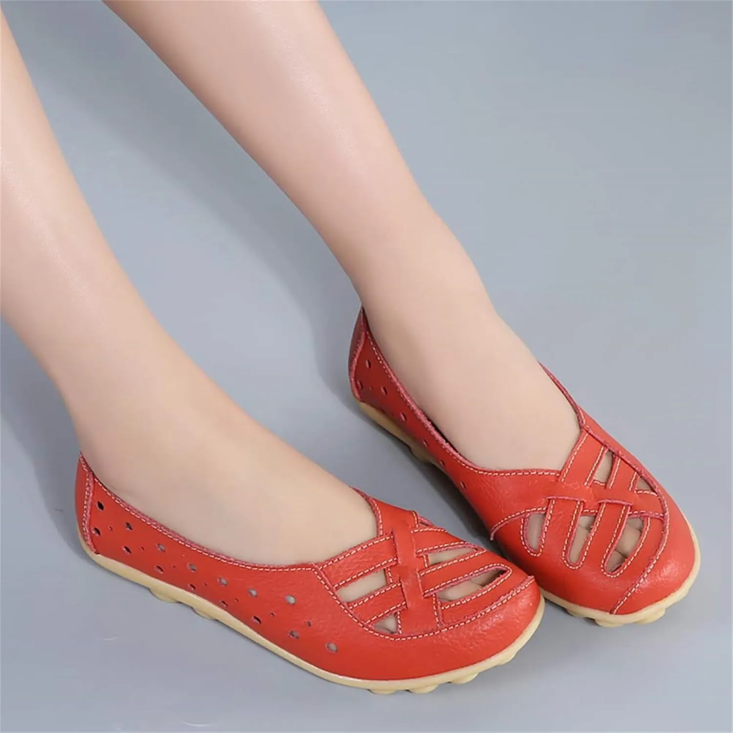 Women's Comfortable Leather Loafers Slip On Walking Flats Casual Round Toe Moccasins Wild Nurse Orthopedic in Hollow Sandals Summer Slip-On 2025 Driving Breathable Fashion Soft Shoes