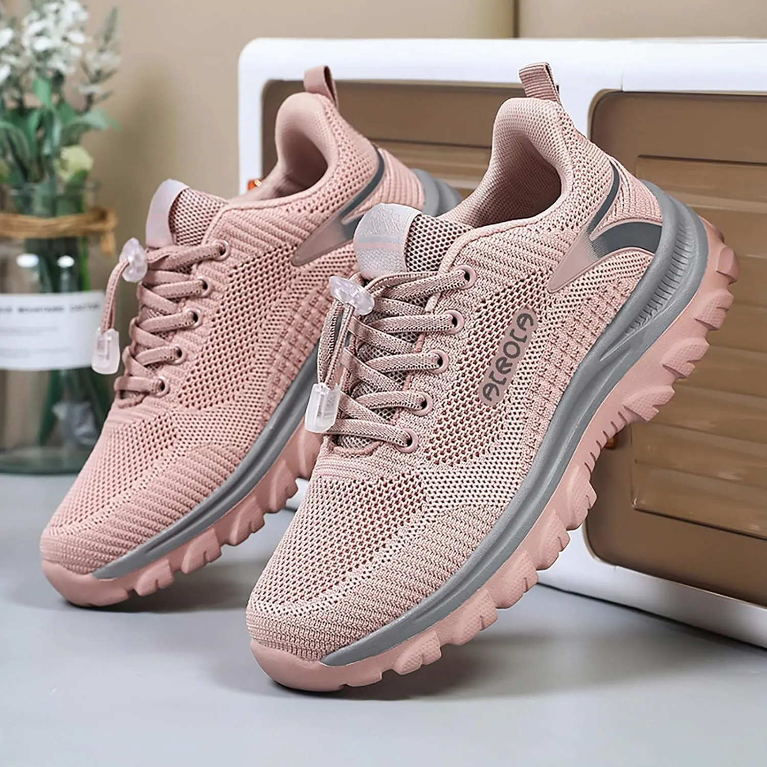 Womens Walking Shoes Slip on Comfy Knitted Non Slip Vintage Wide Running Shoes Breathable Mesh Gym Jogging Outdoor Shoes Ladies 2024 Fashion Sneakers