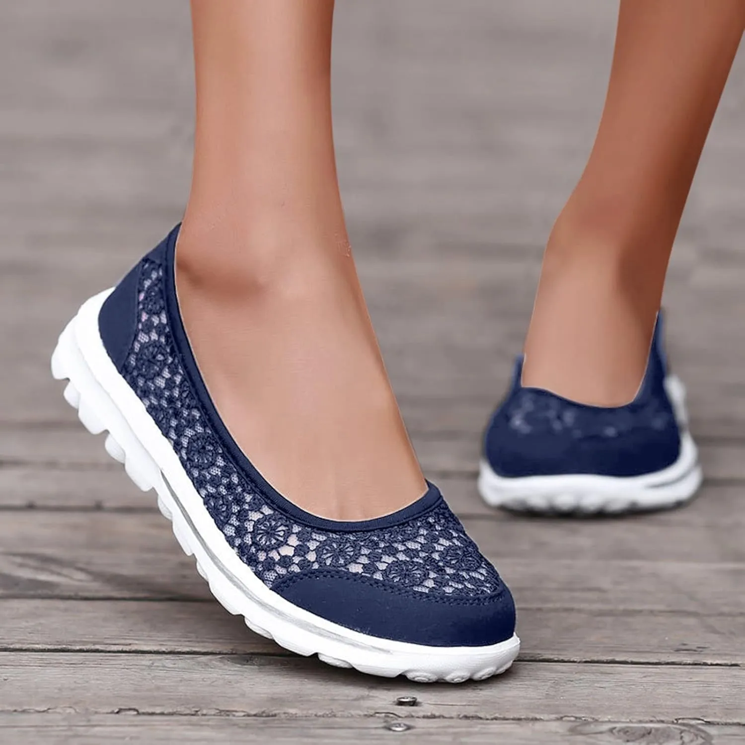 Womens Walking Sneakers Women Lace Up Shoes Flats Casual Shoes Lightweight Work Shoes Breathable Slip Work Trainers